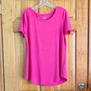 Women’s size medium Amazon Essentials hot pink short sleeved long top/tunic
